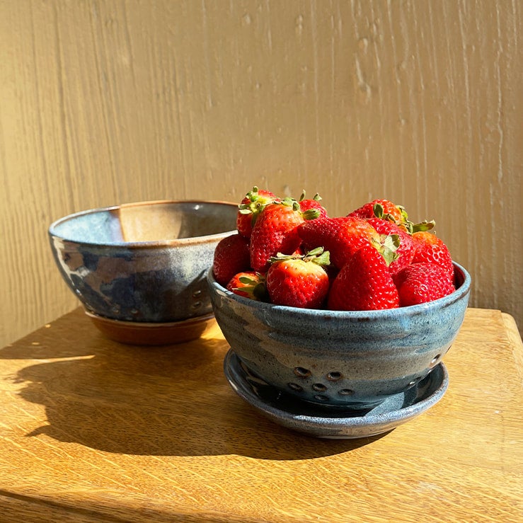 Berry bowl pottery clearance